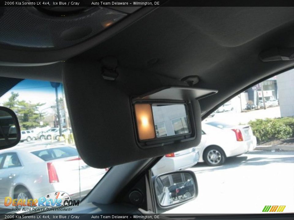 2006 Kia Sorento LX 4x4 Ice Blue / Gray Photo #29