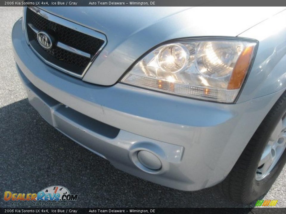 2006 Kia Sorento LX 4x4 Ice Blue / Gray Photo #32