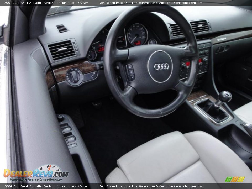 2004 Audi S4 4.2 quattro Sedan Steering Wheel Photo #12