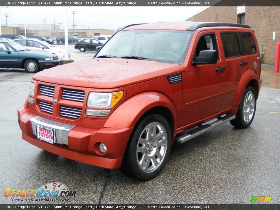 Sunburst Orange Pearl 2009 Dodge Nitro R/T 4x4 Photo #7