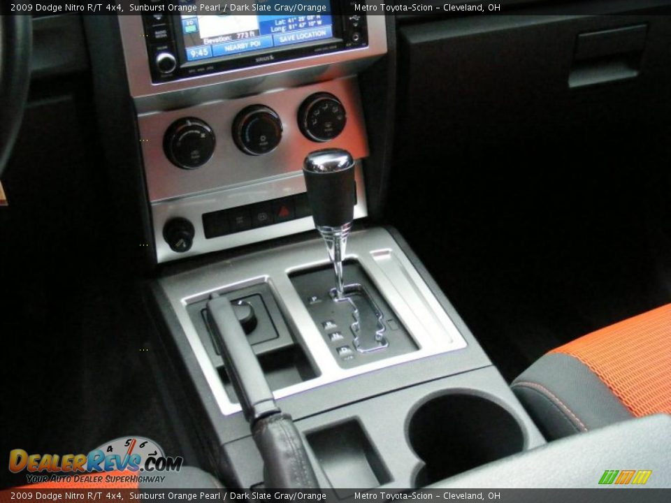 2009 Dodge Nitro R/T 4x4 Shifter Photo #22