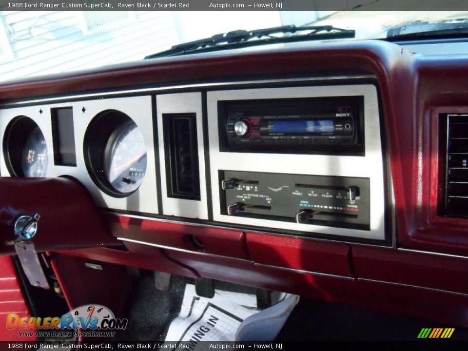 Controls of 1988 Ford Ranger Custom SuperCab Photo #10