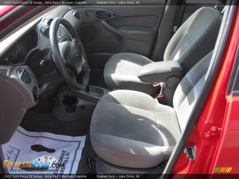 Medium Graphite Interior - 2002 Ford Focus SE Sedan Photo #2