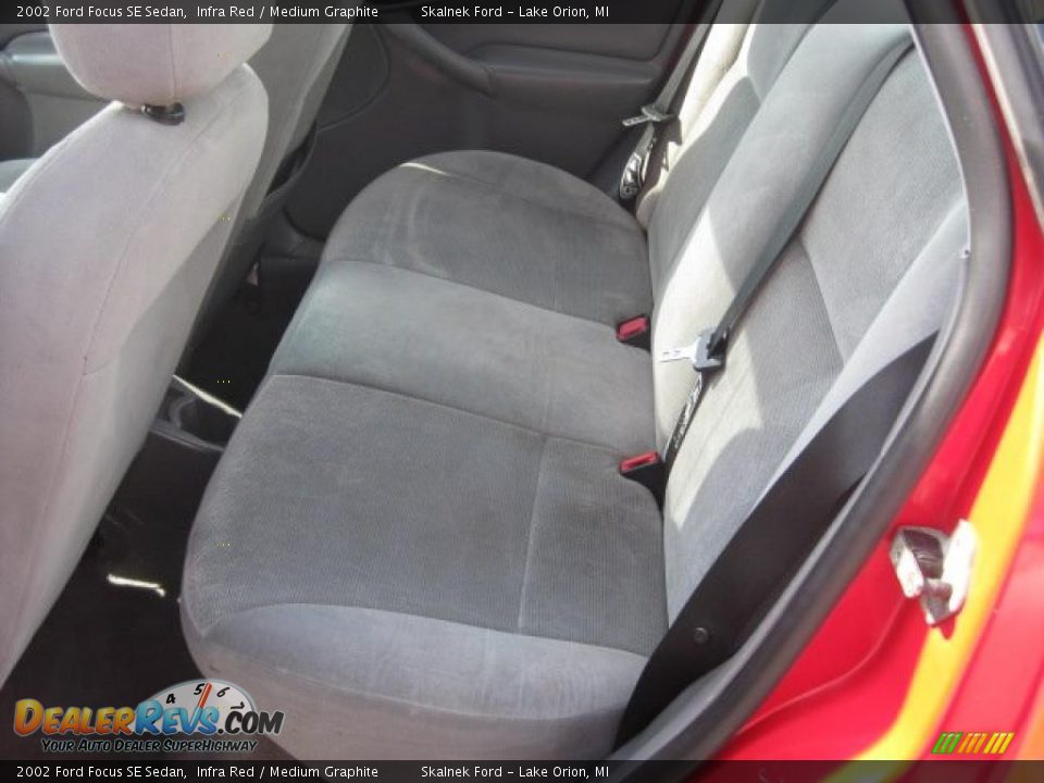 Medium Graphite Interior - 2002 Ford Focus SE Sedan Photo #3