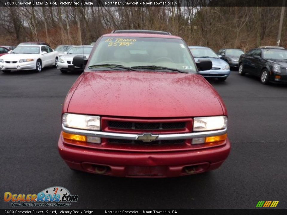 2000 Chevrolet Blazer LS 4x4 Victory Red / Beige Photo #2