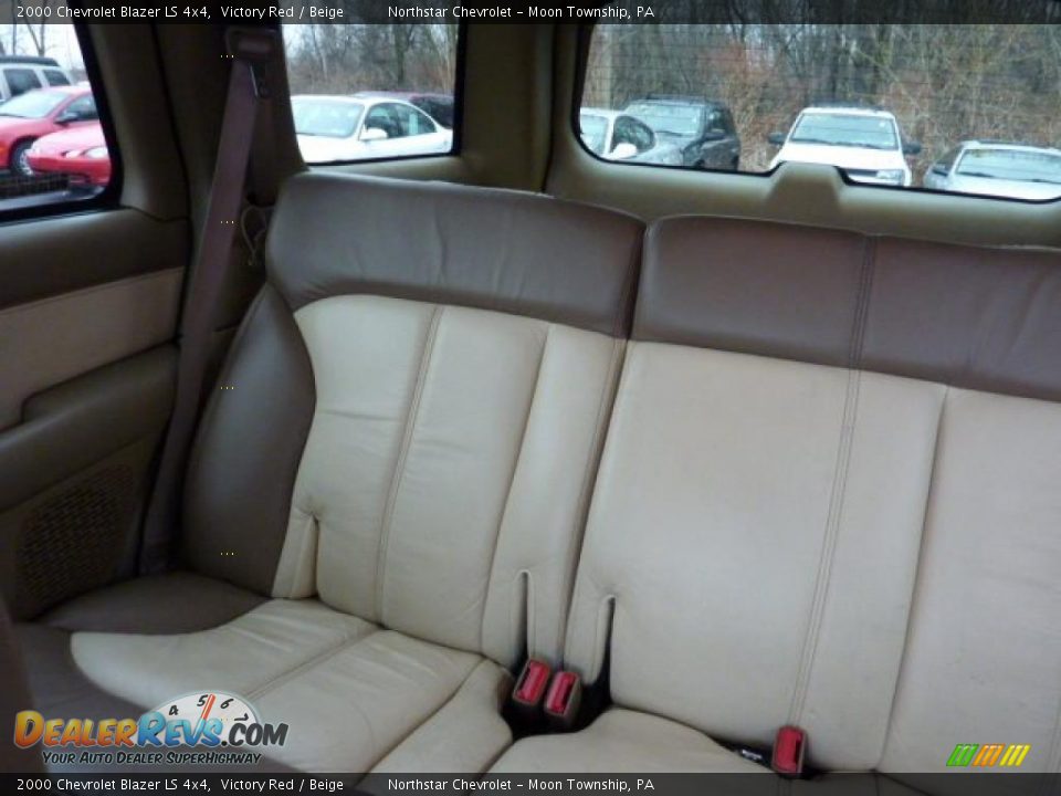 2000 Chevrolet Blazer LS 4x4 Victory Red / Beige Photo #9
