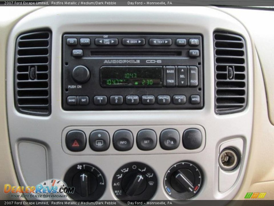 Controls of 2007 Ford Escape Limited Photo #12