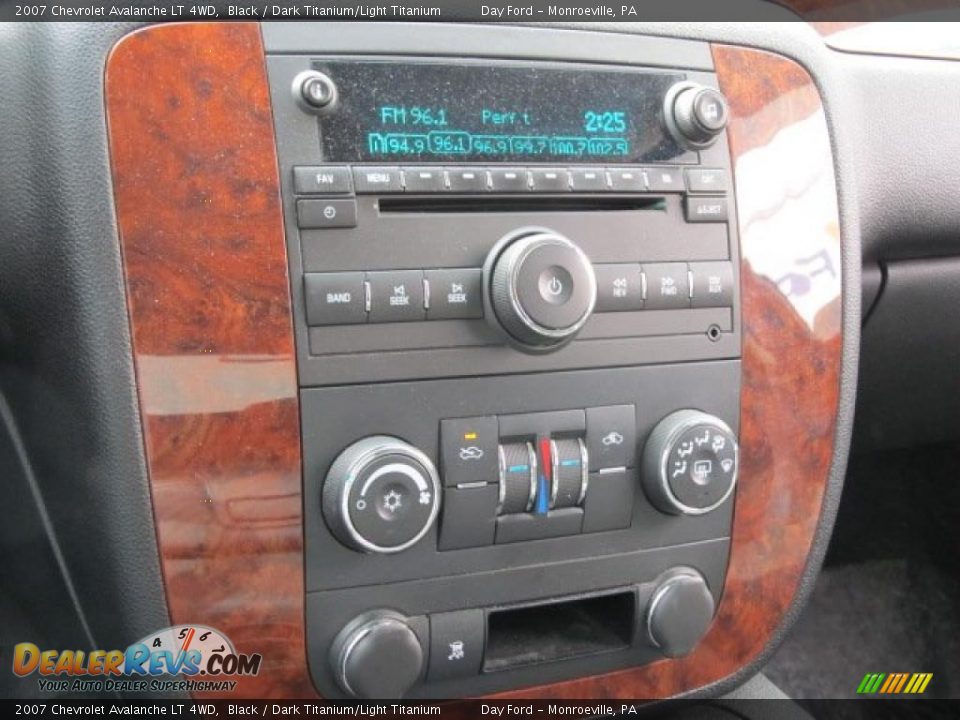 2007 Chevrolet Avalanche LT 4WD Black / Dark Titanium/Light Titanium Photo #12