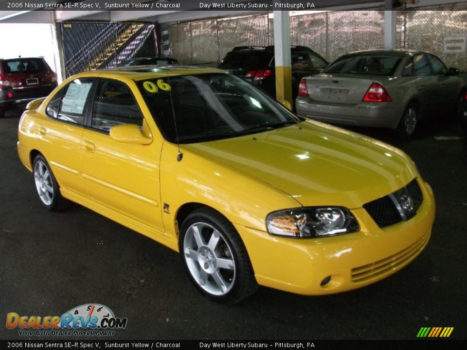 Front 3/4 View of 2006 Nissan Sentra SE-R Spec V Photo #3