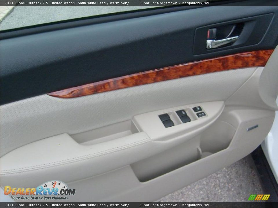 2011 Subaru Outback 2.5i Limited Wagon Satin White Pearl / Warm Ivory Photo #14