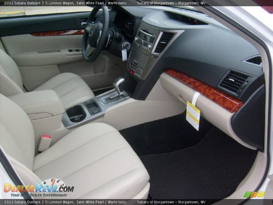 2011 Subaru Outback 2.5i Limited Wagon Satin White Pearl / Warm Ivory Photo #18