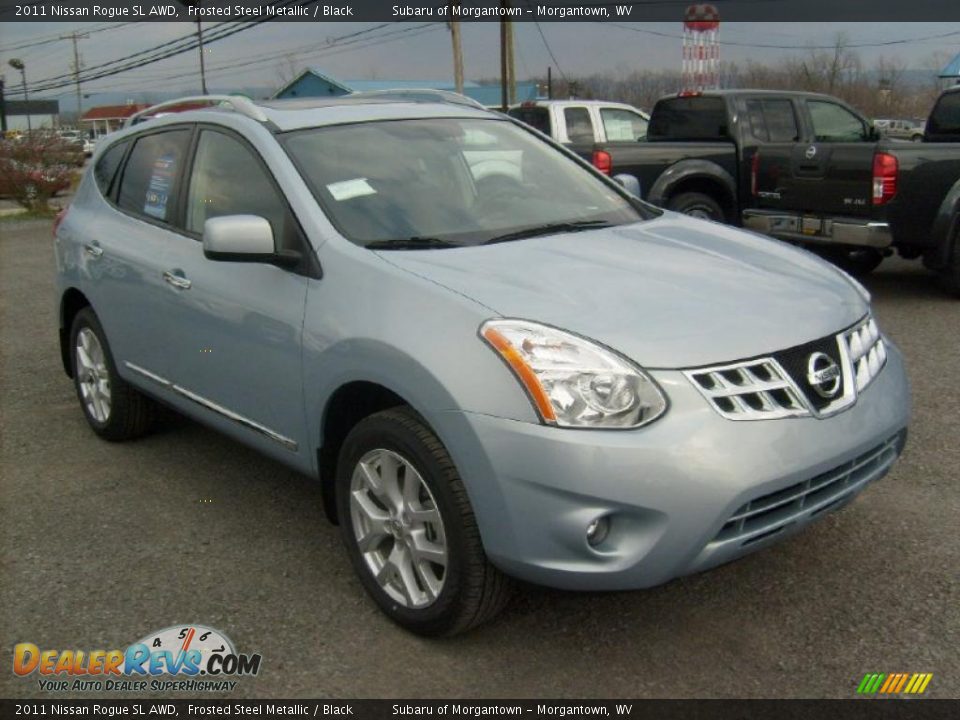 Front 3/4 View of 2011 Nissan Rogue SL AWD Photo #10