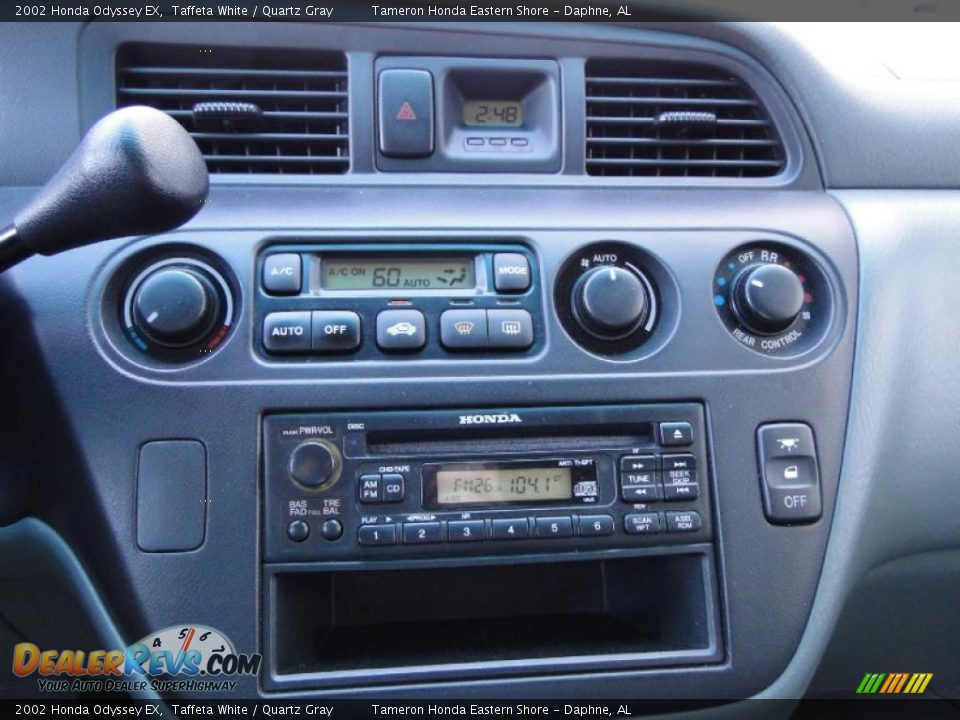 Controls of 2002 Honda Odyssey EX Photo #23