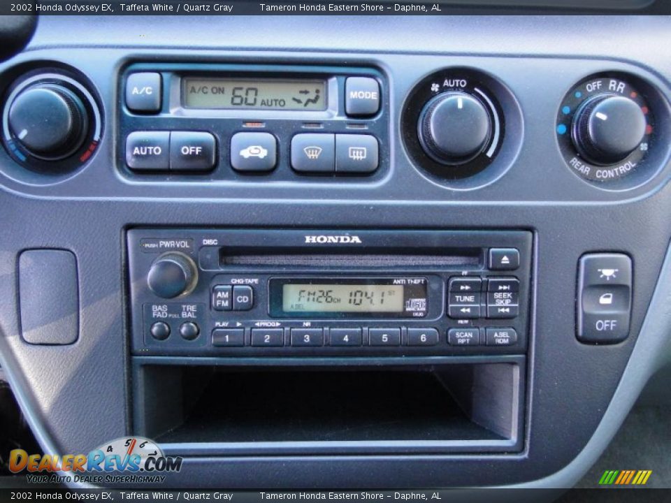 Controls of 2002 Honda Odyssey EX Photo #24