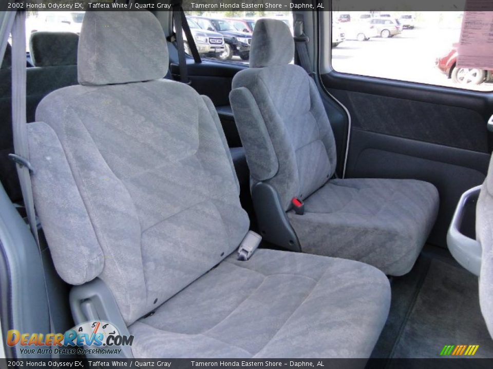 Quartz Gray Interior - 2002 Honda Odyssey EX Photo #32