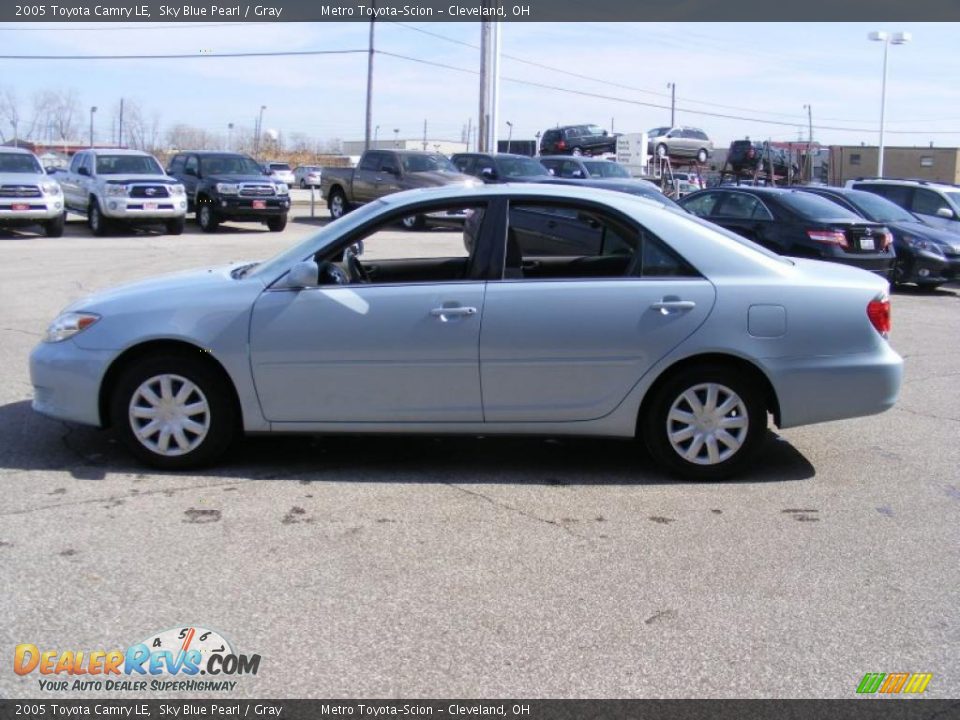 2005 Toyota Camry LE Sky Blue Pearl / Gray Photo #6