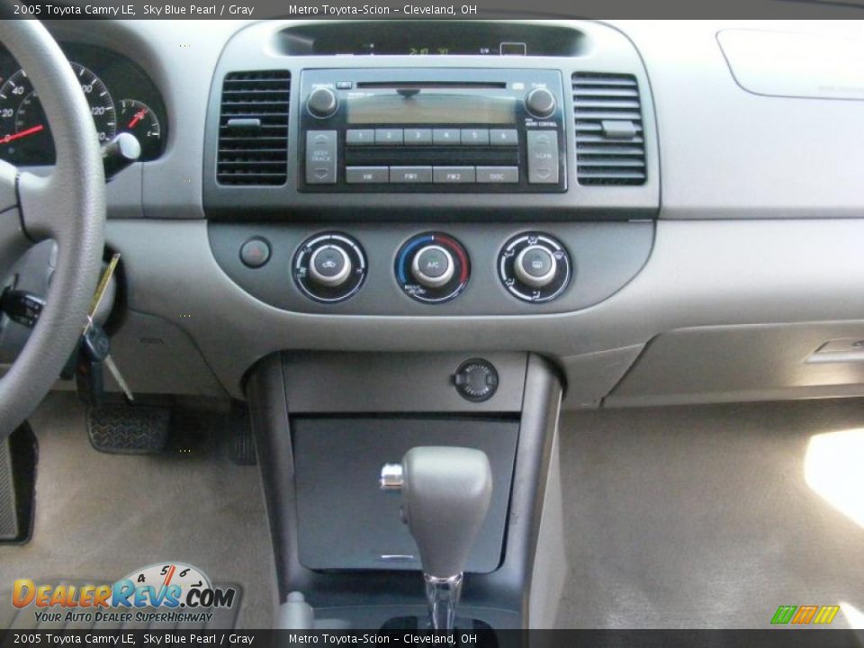 2005 Toyota Camry LE Sky Blue Pearl / Gray Photo #18