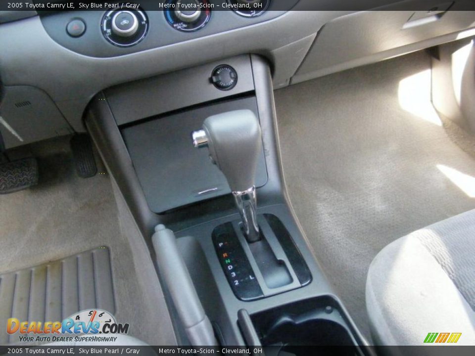 2005 Toyota Camry LE Sky Blue Pearl / Gray Photo #22