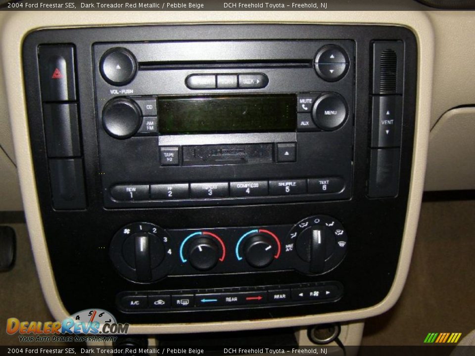 2004 Ford Freestar SES Dark Toreador Red Metallic / Pebble Beige Photo #17