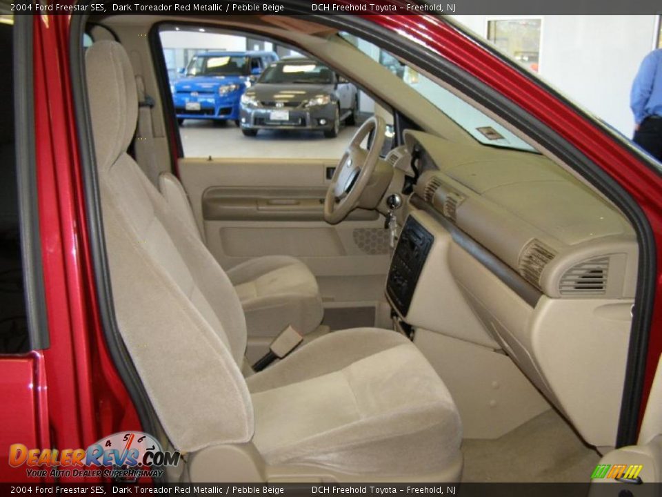 2004 Ford Freestar SES Dark Toreador Red Metallic / Pebble Beige Photo #24