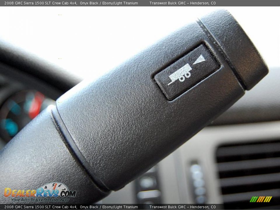 Controls of 2008 GMC Sierra 1500 SLT Crew Cab 4x4 Photo #15