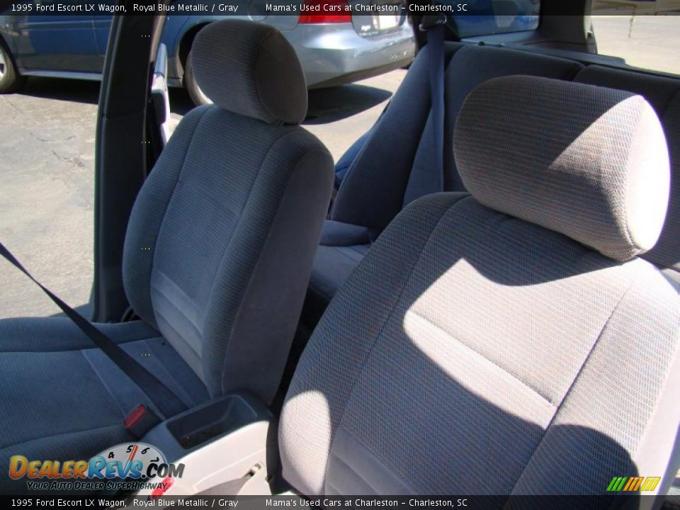 Gray Interior - 1995 Ford Escort LX Wagon Photo #10