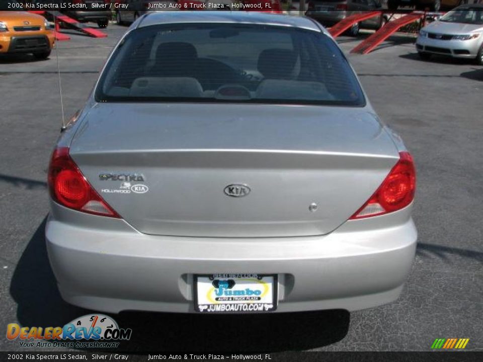 2002 Kia Spectra LS Sedan Silver / Gray Photo #9