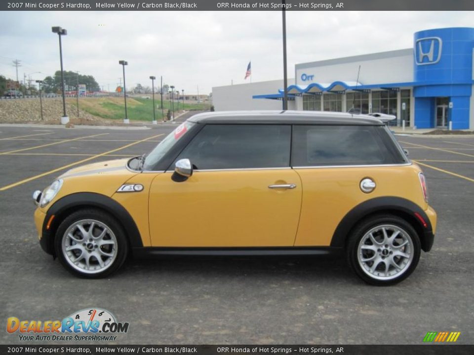 2007 Mini Cooper S Hardtop Mellow Yellow / Carbon Black/Black Photo #2