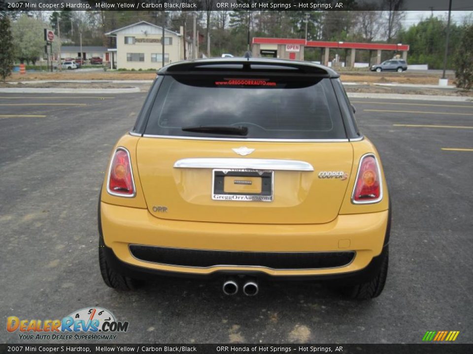 2007 Mini Cooper S Hardtop Mellow Yellow / Carbon Black/Black Photo #4