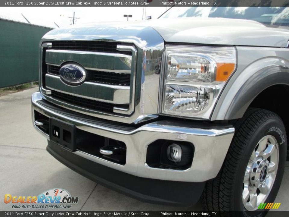 2011 Ford F250 Super Duty Lariat Crew Cab 4x4 Ingot Silver Metallic / Steel Gray Photo #10