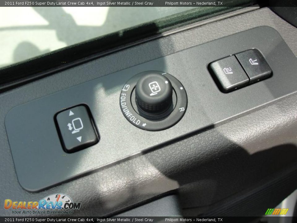 2011 Ford F250 Super Duty Lariat Crew Cab 4x4 Ingot Silver Metallic / Steel Gray Photo #25