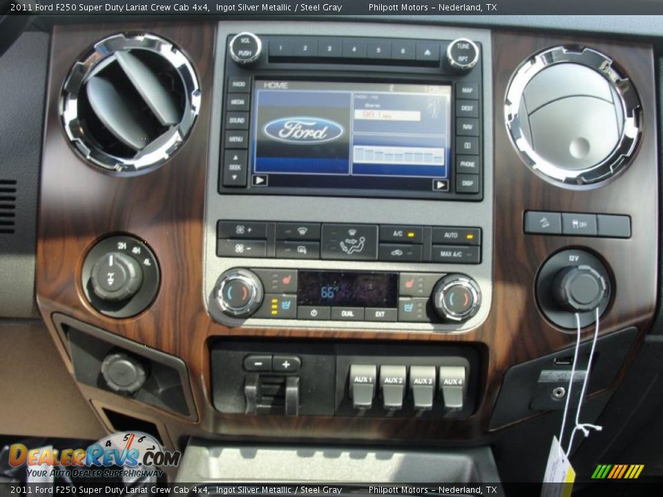2011 Ford F250 Super Duty Lariat Crew Cab 4x4 Ingot Silver Metallic / Steel Gray Photo #31