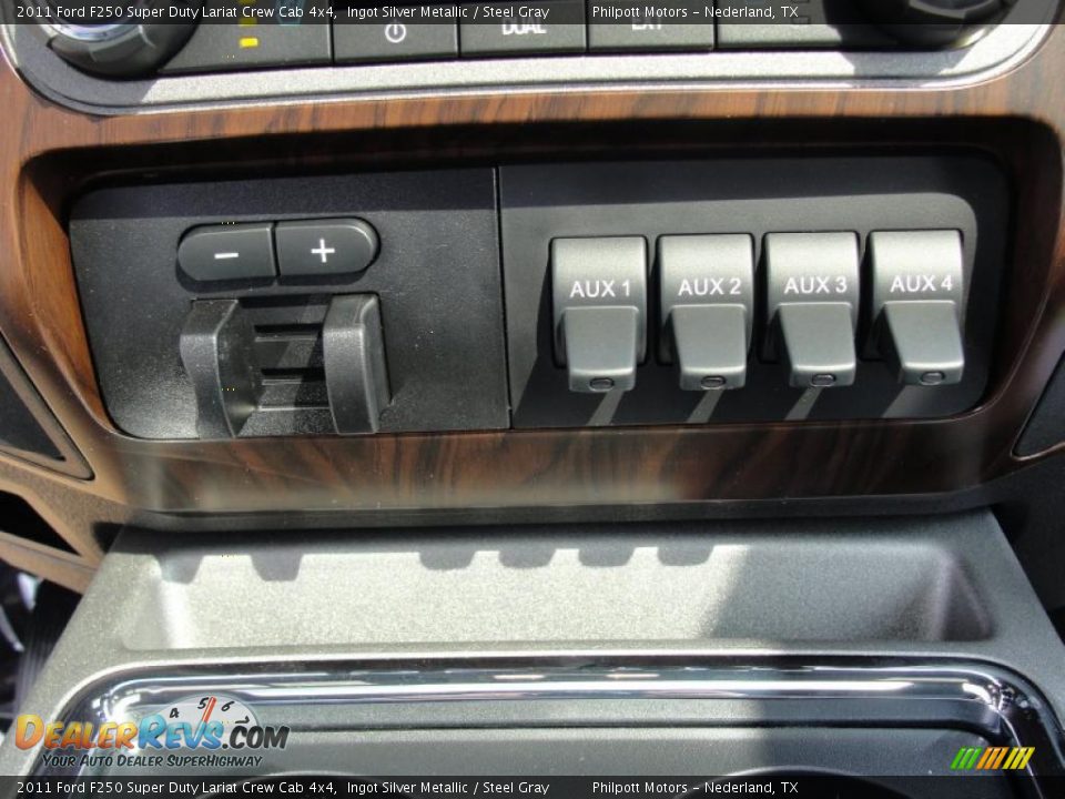 2011 Ford F250 Super Duty Lariat Crew Cab 4x4 Ingot Silver Metallic / Steel Gray Photo #34
