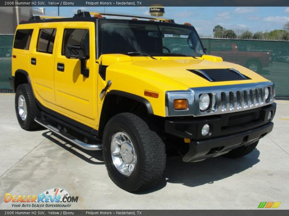 Front 3/4 View of 2006 Hummer H2 SUV Photo #1