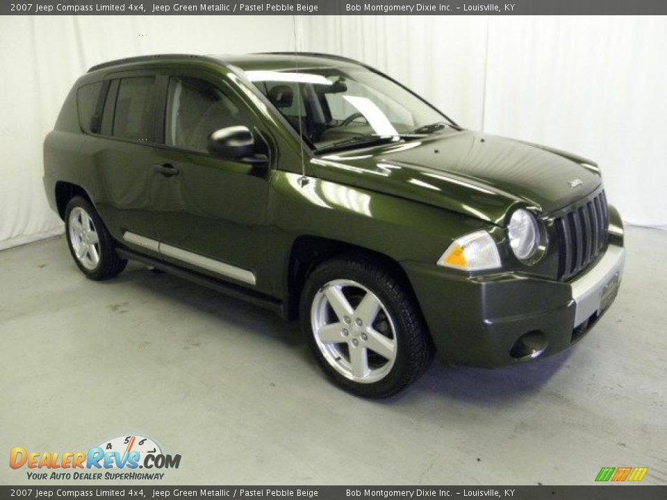 2007 Jeep Compass Limited 4x4 Jeep Green Metallic / Pastel Pebble Beige Photo #1