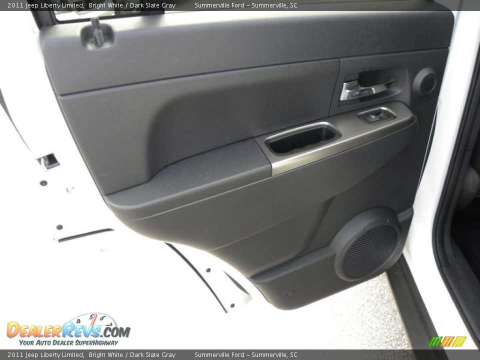 Door Panel of 2011 Jeep Liberty Limited Photo #7