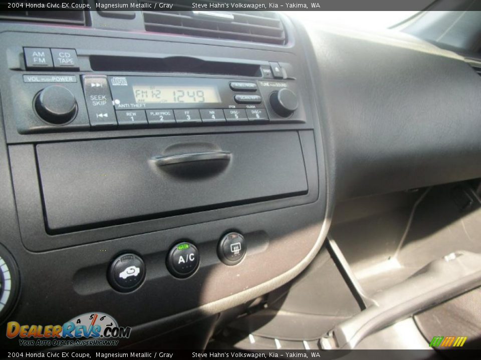 2004 Honda Civic EX Coupe Magnesium Metallic / Gray Photo #16