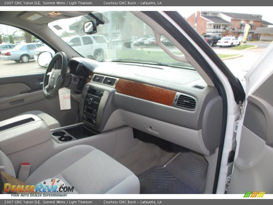 2007 GMC Yukon SLE Summit White / Light Titanium Photo #11