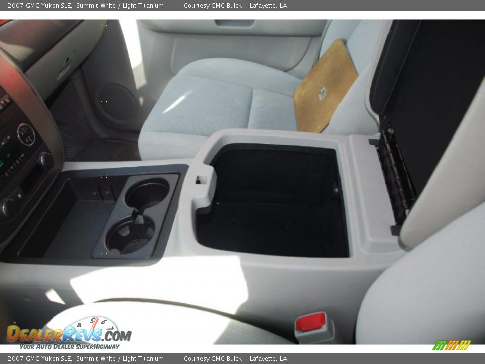 2007 GMC Yukon SLE Summit White / Light Titanium Photo #23