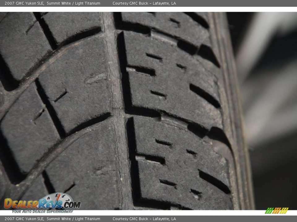 2007 GMC Yukon SLE Summit White / Light Titanium Photo #26