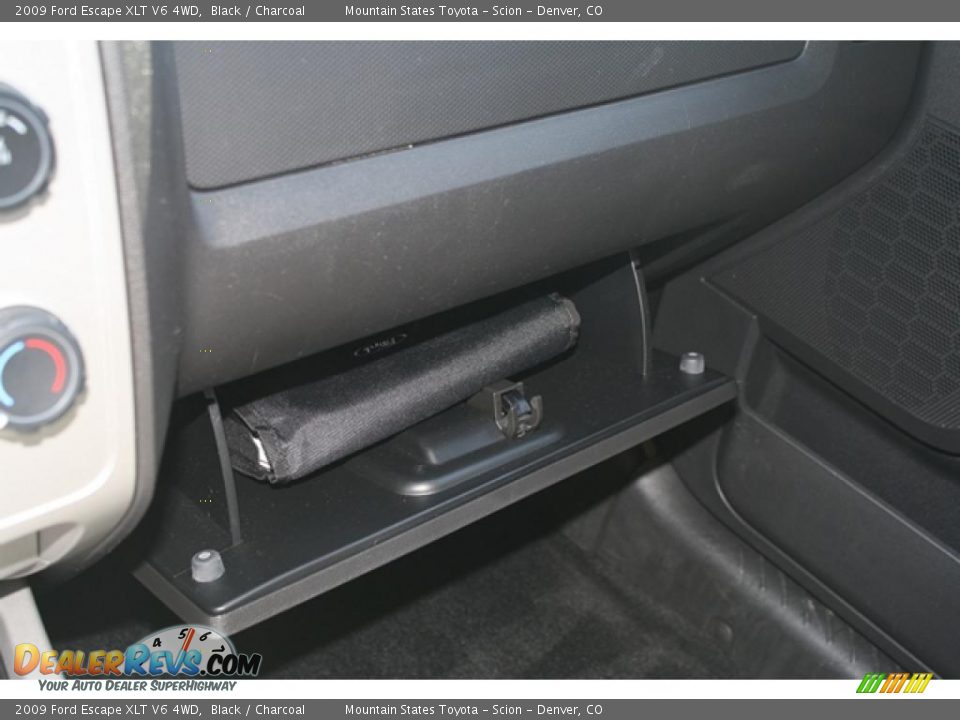 2009 Ford Escape XLT V6 4WD Black / Charcoal Photo #24