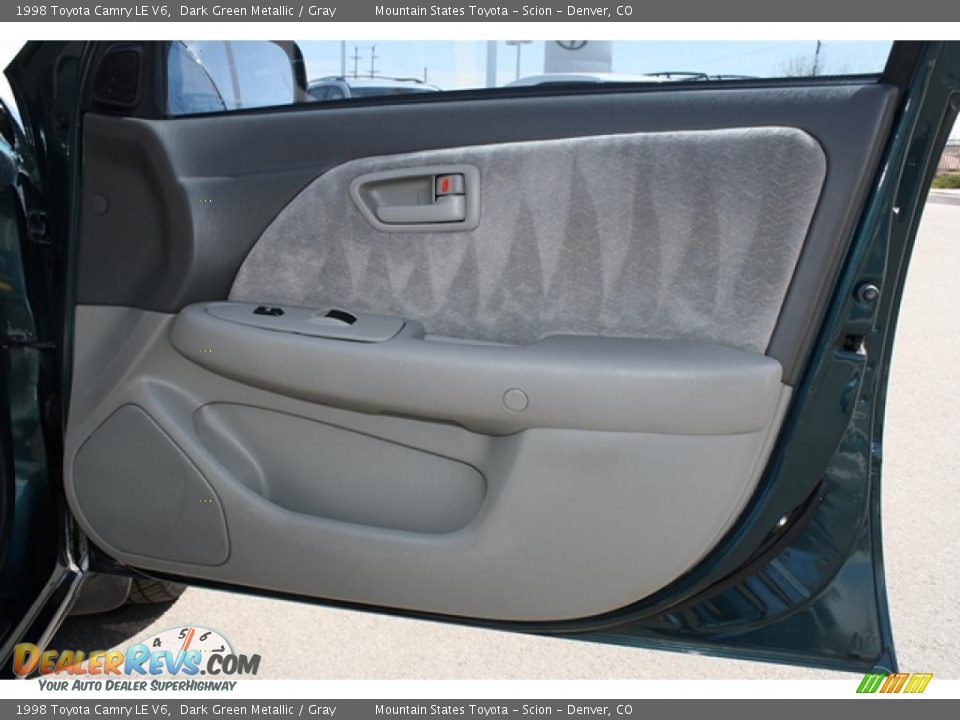 1998 Toyota Camry LE V6 Dark Green Metallic / Gray Photo #15