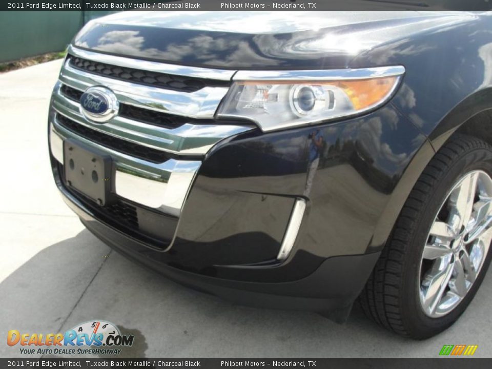 Tuxedo Black Metallic 2011 Ford Edge Limited Photo #10