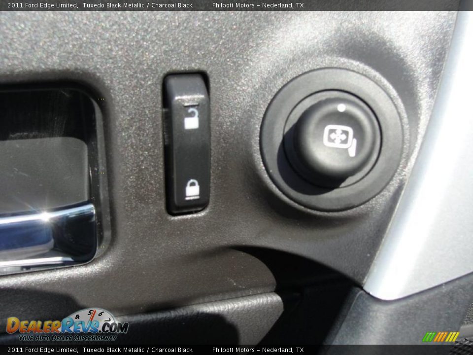 2011 Ford Edge Limited Tuxedo Black Metallic / Charcoal Black Photo #28