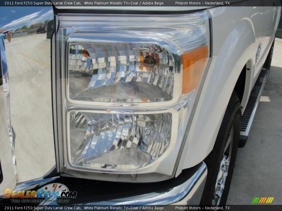 2011 Ford F250 Super Duty Lariat Crew Cab White Platinum Metallic Tri-Coat / Adobe Beige Photo #9