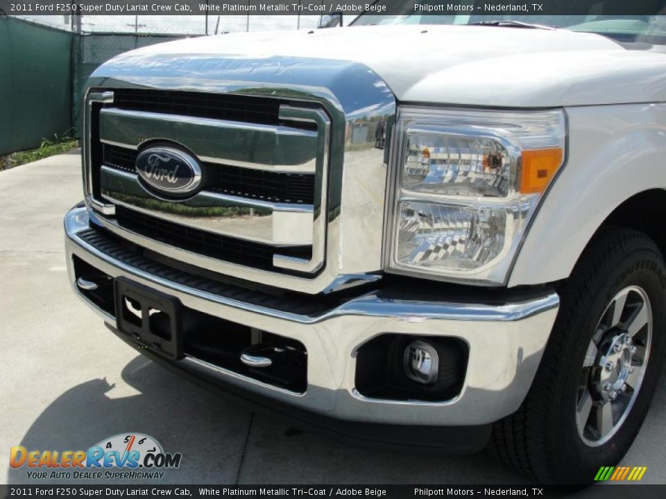 2011 Ford F250 Super Duty Lariat Crew Cab White Platinum Metallic Tri-Coat / Adobe Beige Photo #10