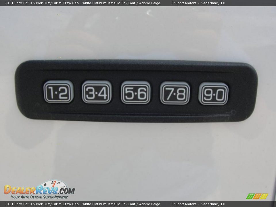 Controls of 2011 Ford F250 Super Duty Lariat Crew Cab Photo #17