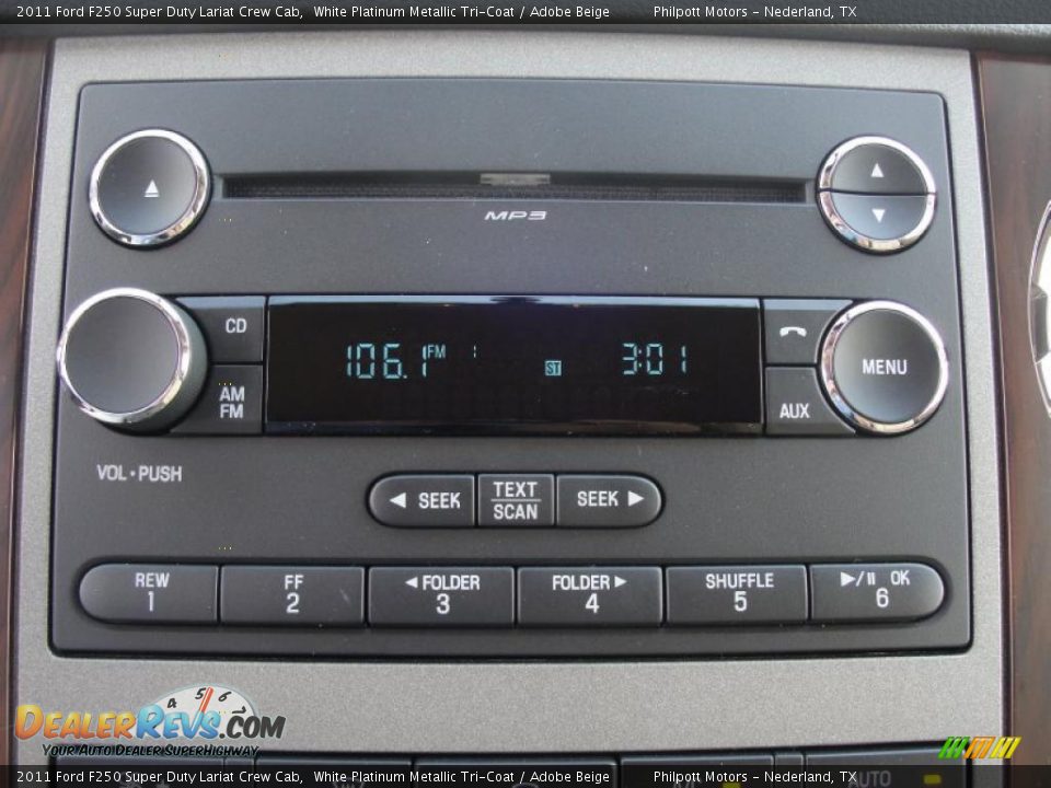 Controls of 2011 Ford F250 Super Duty Lariat Crew Cab Photo #28