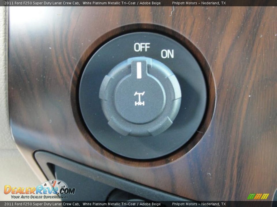 Controls of 2011 Ford F250 Super Duty Lariat Crew Cab Photo #33