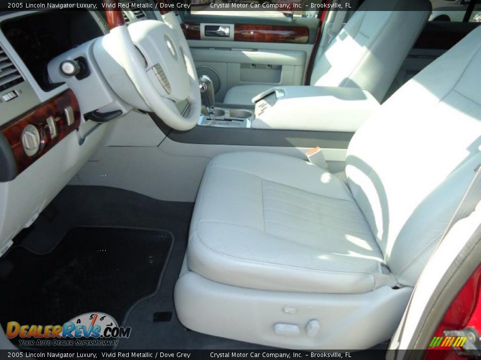 2005 lincoln navigator interior